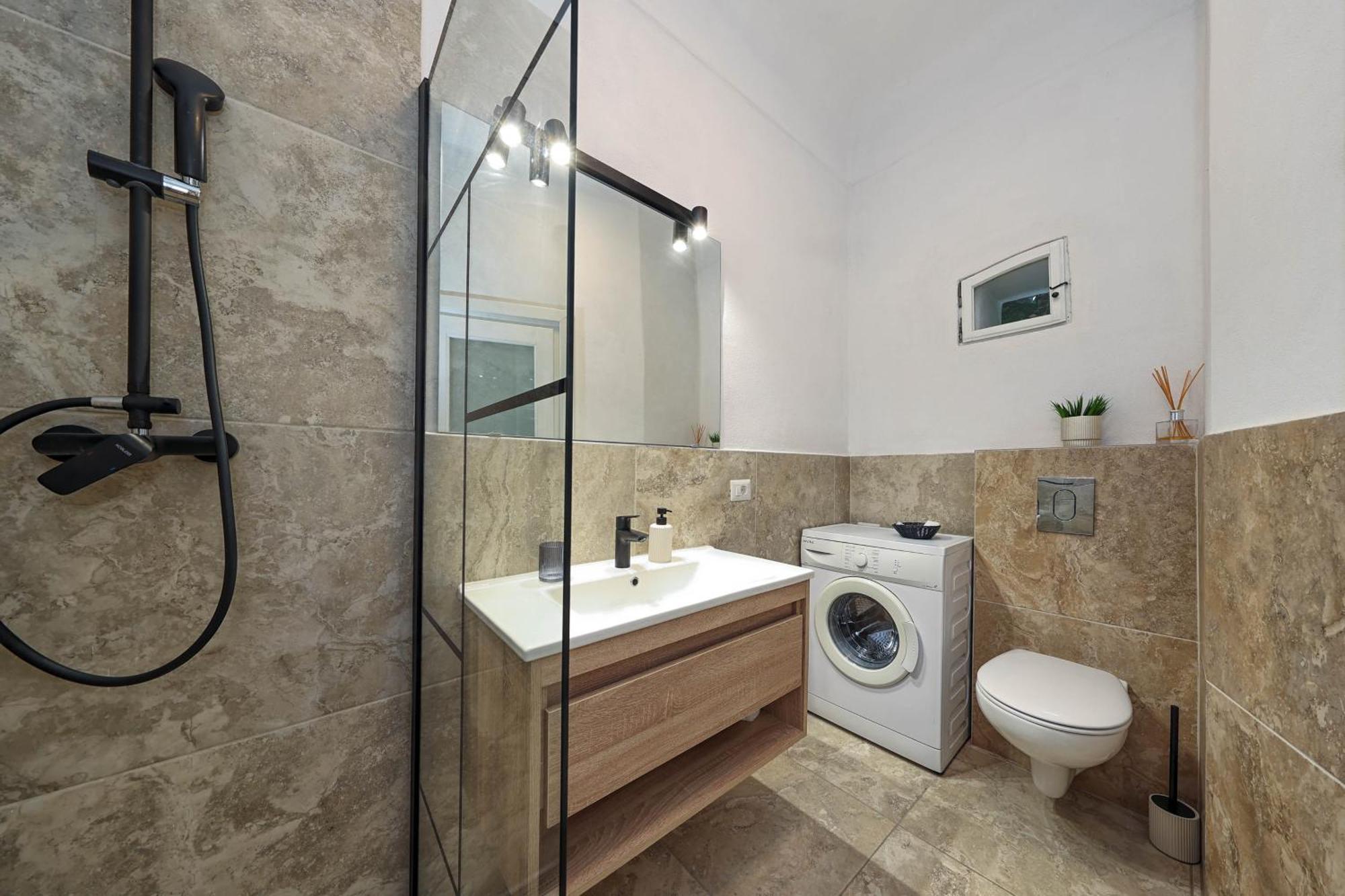 Hirscher Apartment