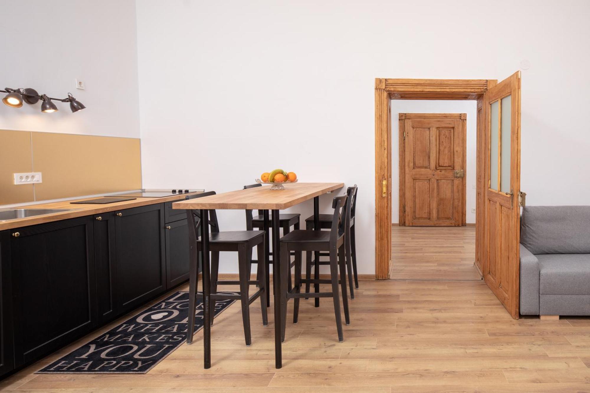 Hirscher Apartment *