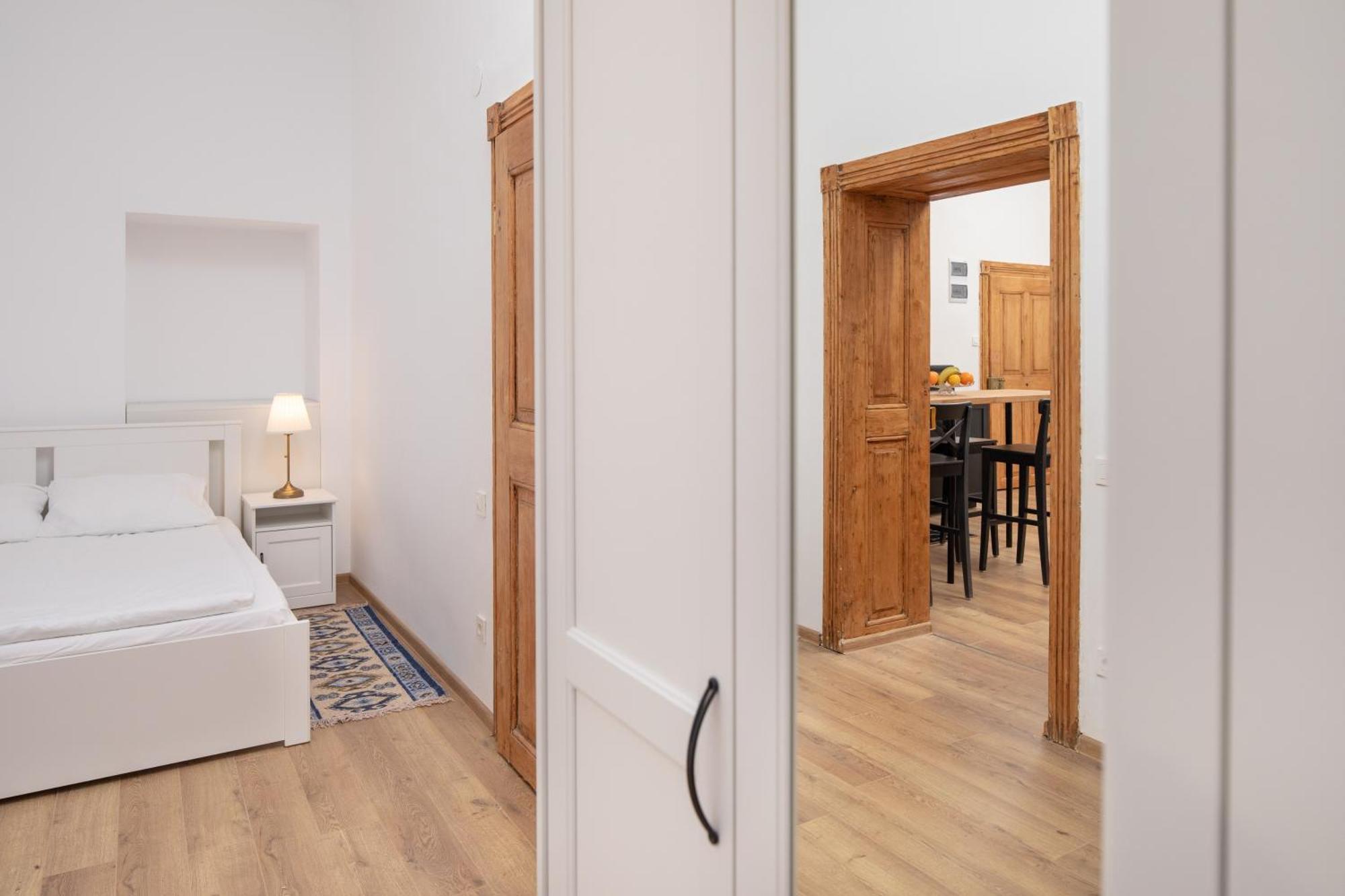 Hirscher Apartment