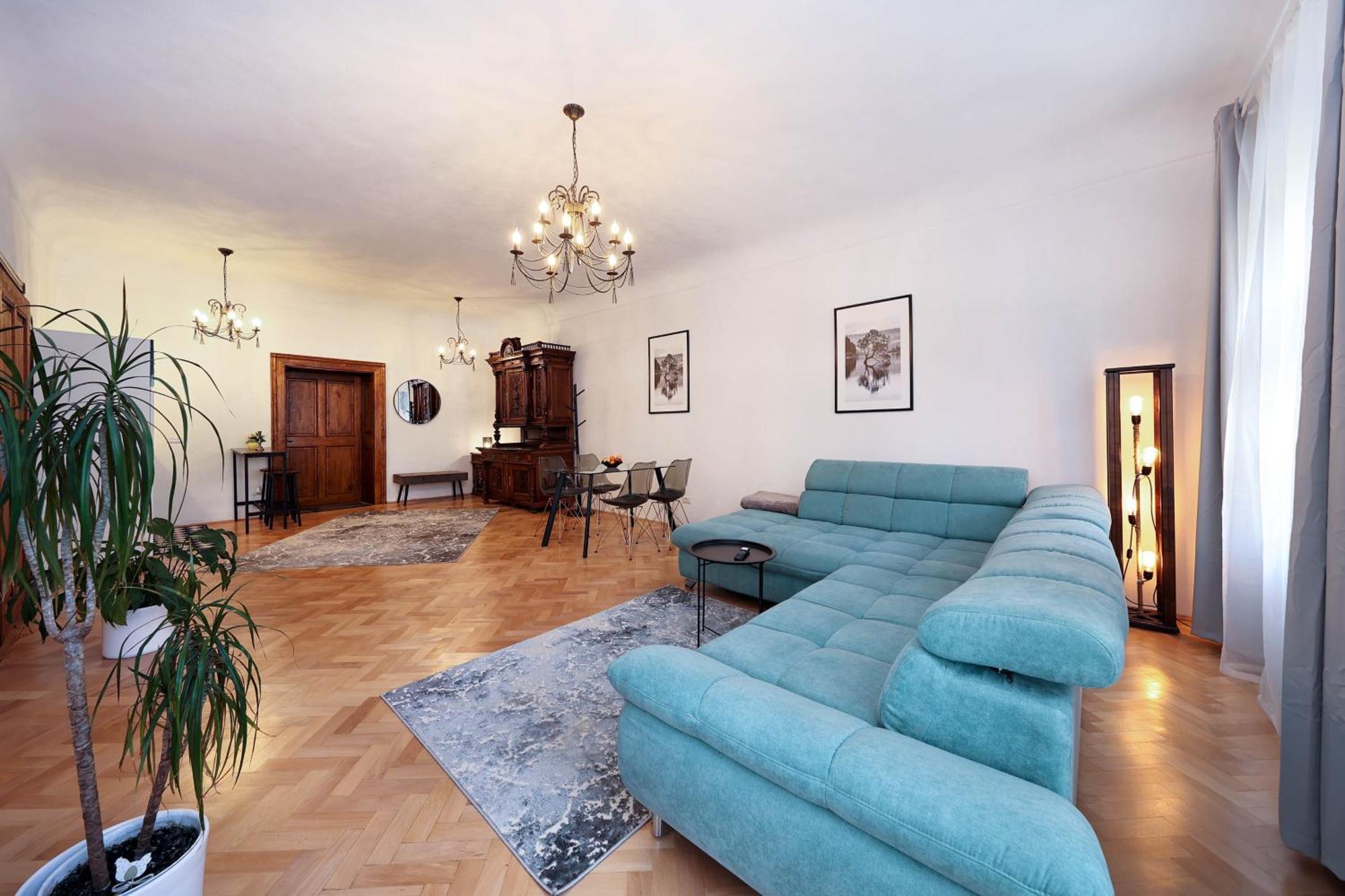 Hirscher Apartment *